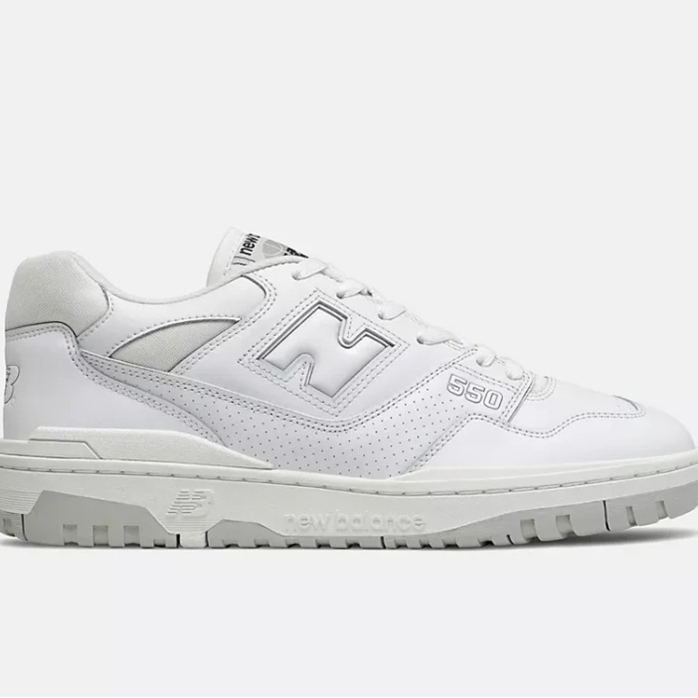New Balance 550 Sneakers WOMENS 10/MENS 8.5
